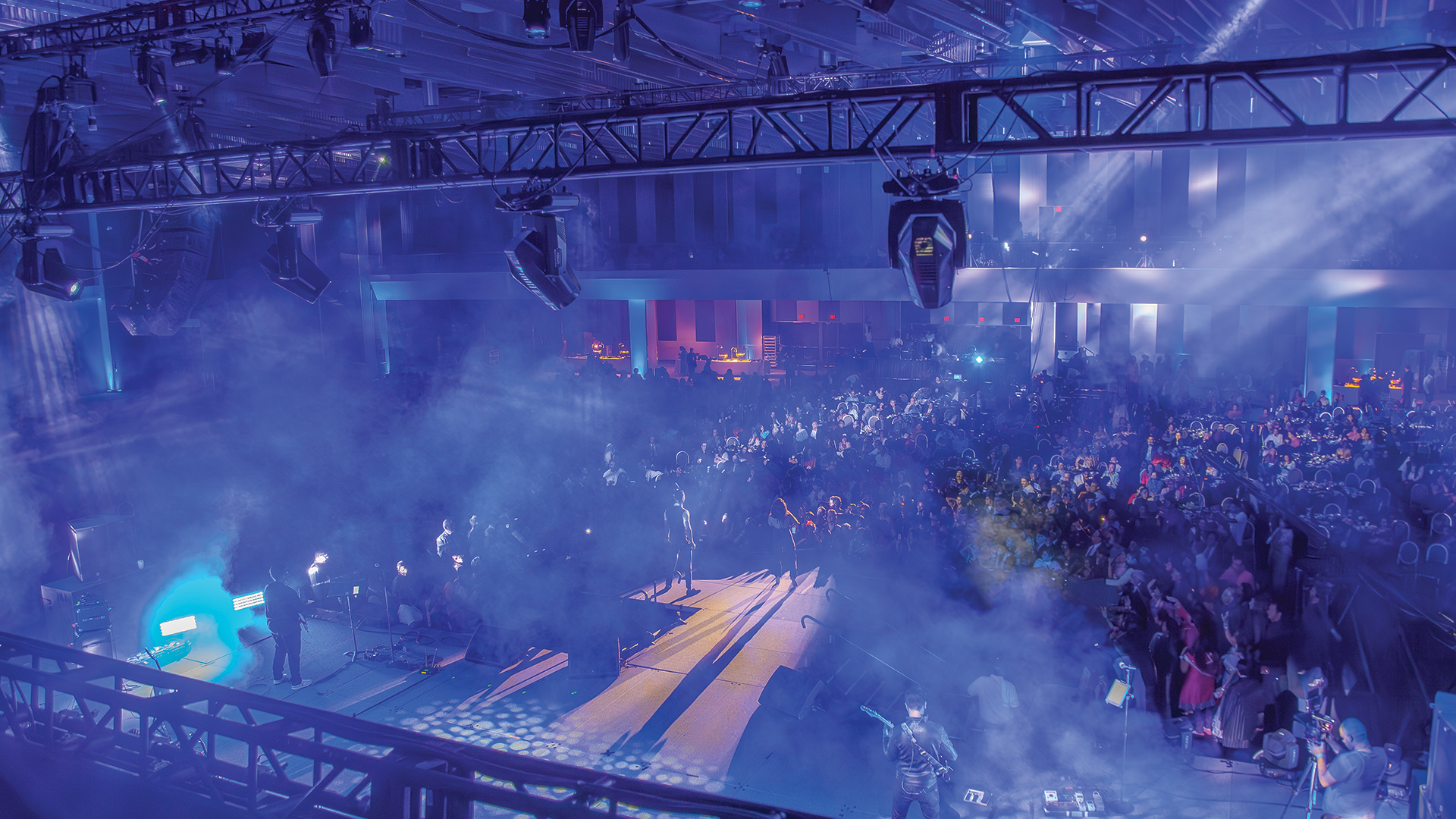 Challenges of Filming on Stages With Heavy Fog or Haze