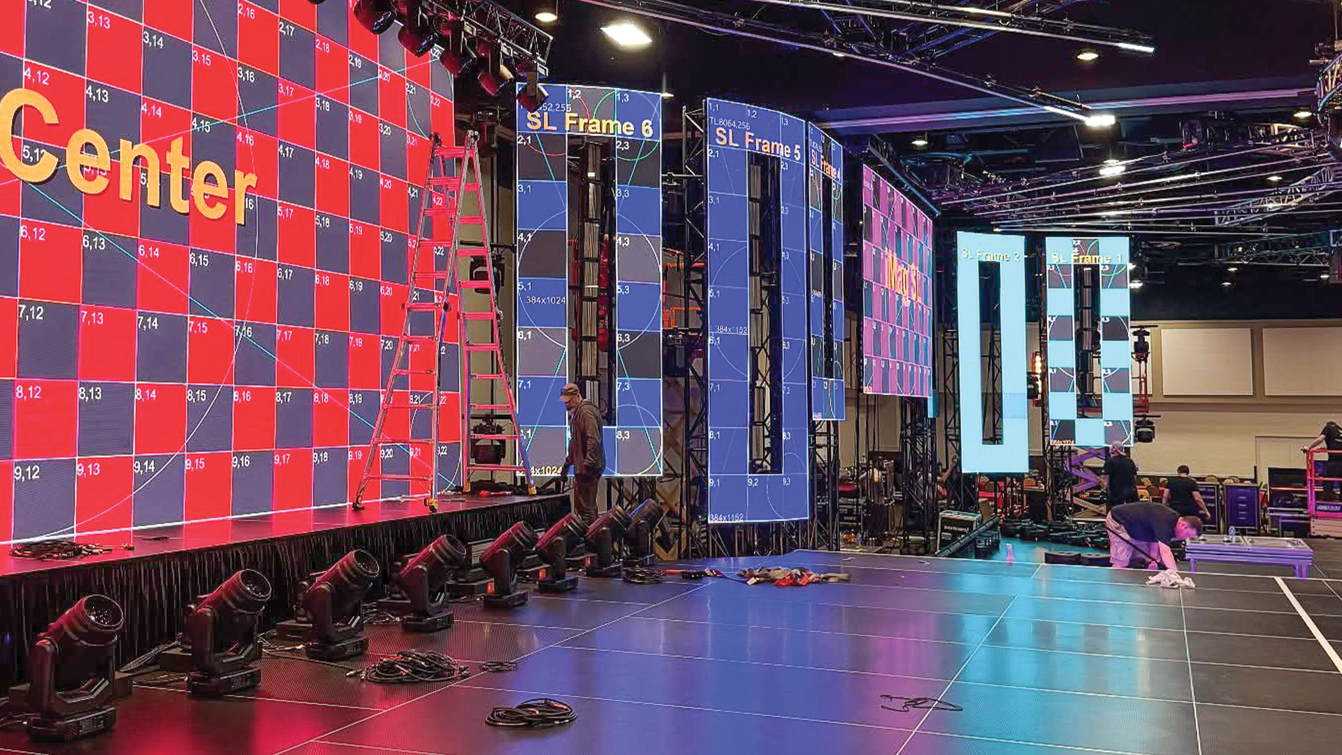 How LED Panels Adapt to Unusual Stage Shapes