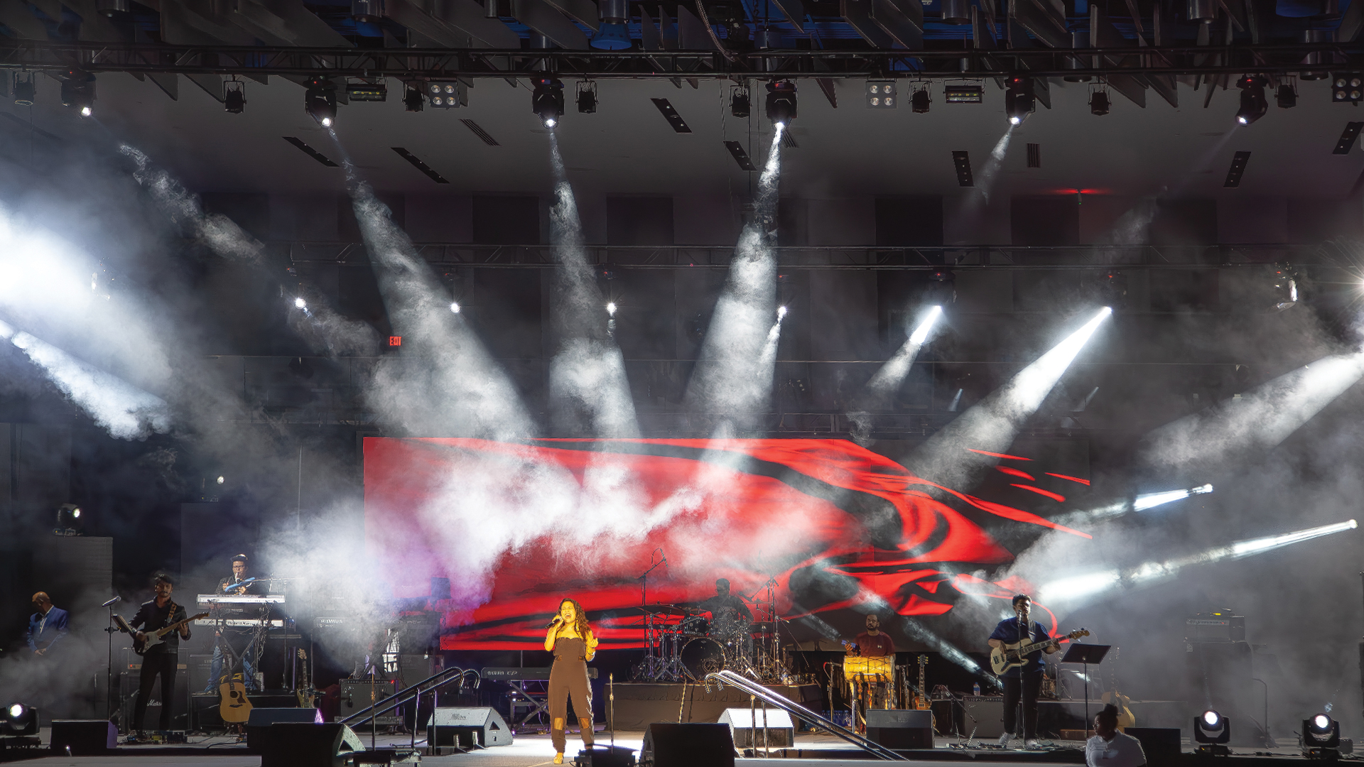 Why Dimmer Curves Matter for Smooth Lighting Looks